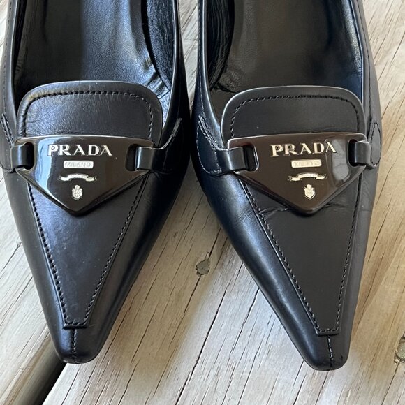 Prada kitten heels vintage black leather brown logo plate 37.5 7 pointed toe - Picture 12 of 12